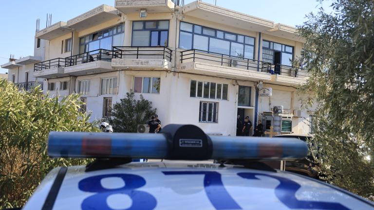 ΑΤ ΜΑΝΔΡΑΣ