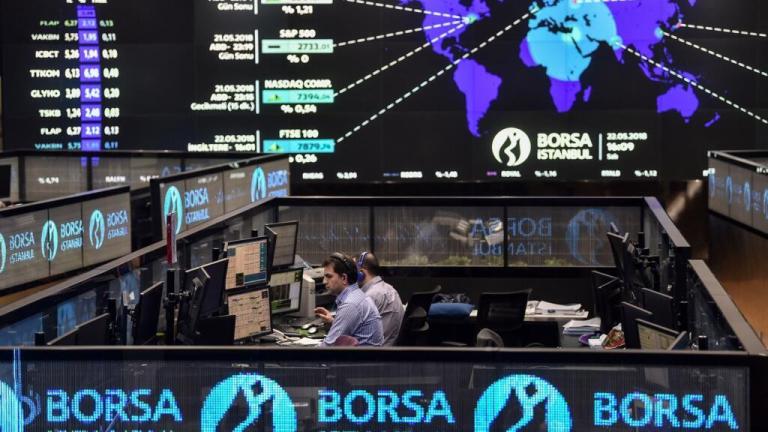 Σκανδαλο στην Τουρκία: Η κατάρρευση των funds, οι συλλήψεις και οι τριγμοί στην κυβέρνηση Ερντογάν