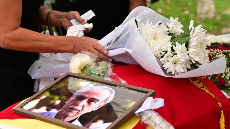 Σπύρος Χαλβατζής: Σε κλίμα συγκίνησης το τελευταίο «αντίο» στο ιστορικό στέλεχος του ΚΚΕ