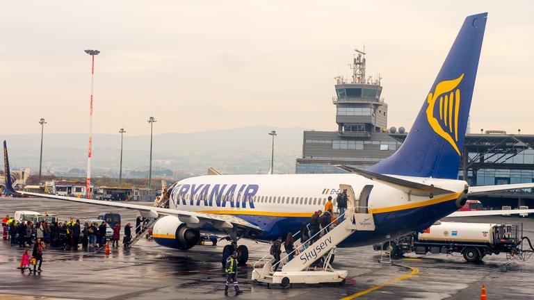 Η Ryanair καλεί την Ευρωπαϊκή Επιτροπή να προχωρήσει άμεσα σε μεταρρύθμιση του ευρωπαϊκού συστήματος ελέγχου εναέριας κυκλοφορίας, με αφορμή τη νέα σοβαρή βλάβη που σημειώθηκε στην Ελλάδα την Τρίτη 1 Σεπτεμβρίου και προκάλεσε εκτεταμένες καθυστερήσεις στον ελληνικό εναέριο χώρο.