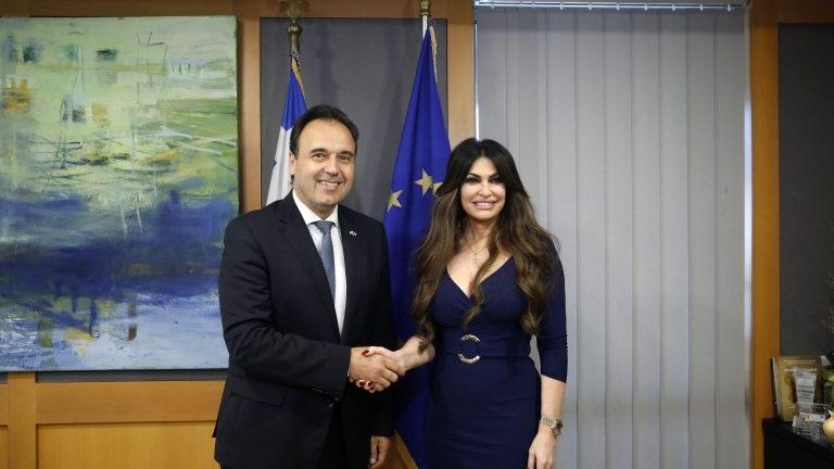 Παπαστεργίου – Γκιλφόιλ: Νέες επενδύσεις και συνεργασία Ελλάδας – ΗΠΑ στην τεχνητή νοημοσύνη