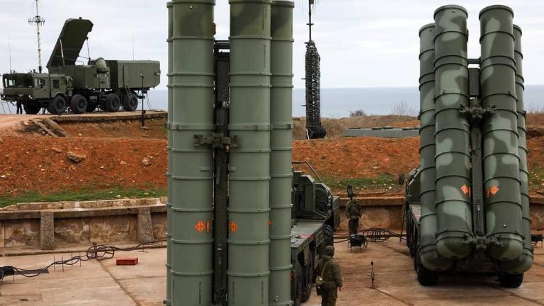 S-400: «Γόρδιος δεσμός» για την Τουρκία η μεταφορά τους – Το σενάριο των Εμιράτων και τα F-35