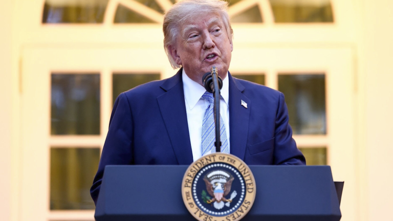 ΗΠΑ: POLITICO, CNN και MS NOW προσφεύγουν κατά Τραμπ για τον αποκλεισμό τους από τον Λευκό Οίκο