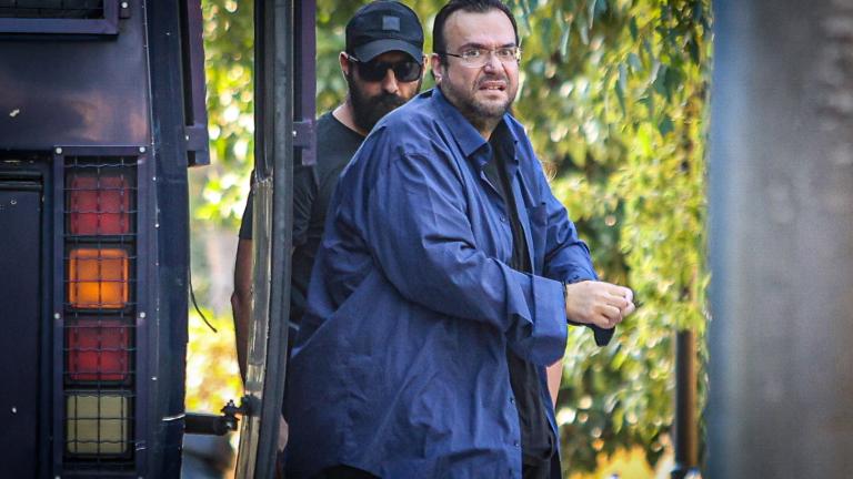 Καμπούρης: Αρνείται ηγετικό ρόλο στο κύκλωμα απάτης σε βάρος του ΕΦΚΑ – «Ασκούσα χρέη γραμματέα»