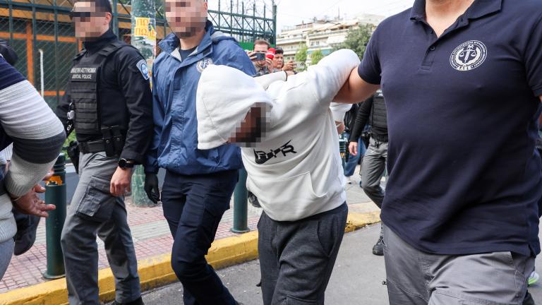 ΣΥΛΛΗΦΘΕΝΤΕΣ ΠΛΑΚΑ
