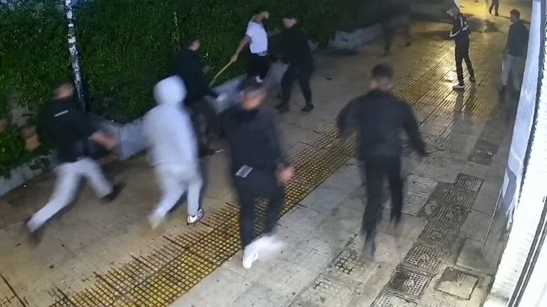Μεταξουργείο: Σοβαρά τραυματισμένος στον πνεύμονα ο 18χρονος μαθητής – «Μας επιτέθηκαν περίπου 20 άτομα»