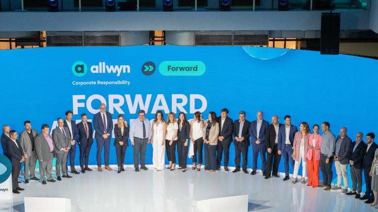 Forward από την Allwyn: Ανοιχτές οι αιτήσεις για τον νέο κύκλο – Μικρομεσαίες ελληνικές επιχειρήσεις καλούνται να κάνουν το επόμενο βήμα ανάπτυξης