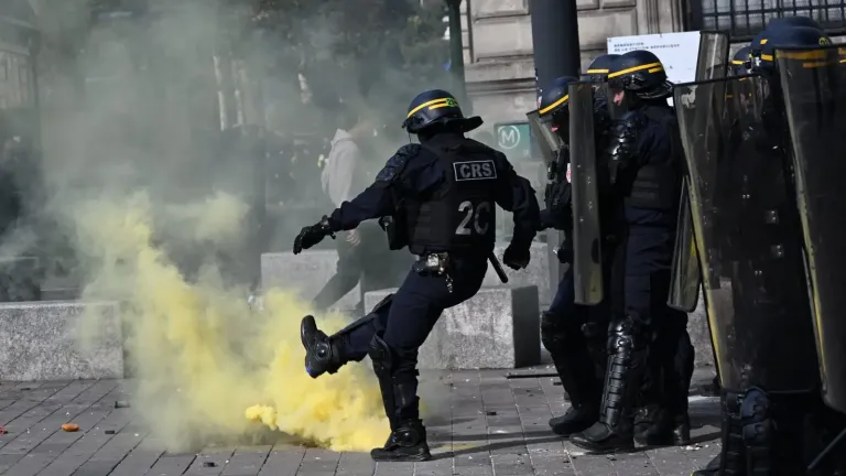 Γαλλία: Στρατός και ενισχυμένες αστυνομικές δυνάμεις στο Παρίσι ενόψει νέων διαδηλώσεων το Σάββατο