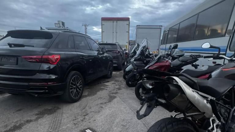 Εξαρθρώθηκε σπείρα που έκλεβε πολυτελείς μηχανές και ΙΧ στην Αττική – Λεία άνω των 350.000 ευρώ και 8 συλλήψεις
