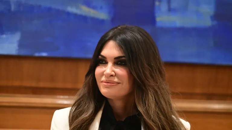Γκίλφοϊλ μετά το αίτημα παραίτησης του Λευκού Οίκου: «Ψευδείς οι καταγγελίες – Θα υπερασπιστώ το όνομά μου»