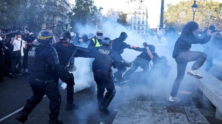 Γαλλία: Ανησυχία για τα περιστατικά αστυνομικής βίας κατά μαθητών — 200 τραυματίες και 6.877 συλλήψεις