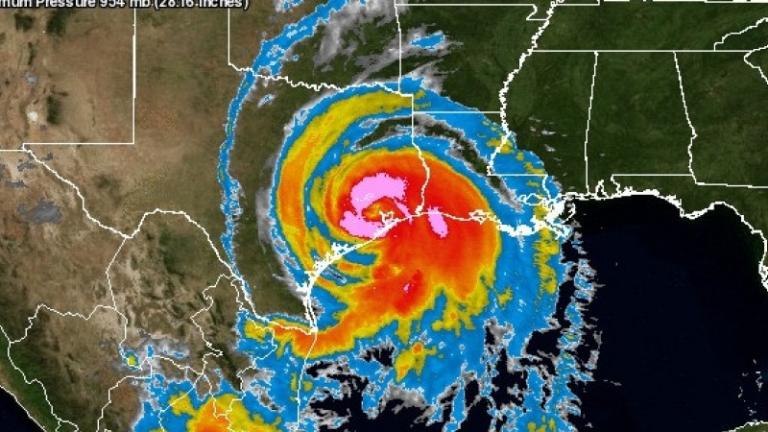 Τυφώνας Harvey: Η ισχυρότερη καταιγίδα της 12ετίας σαρώνει το Τέξας (ΦΩΤΟ+ΒΙΝΤΕΟ)