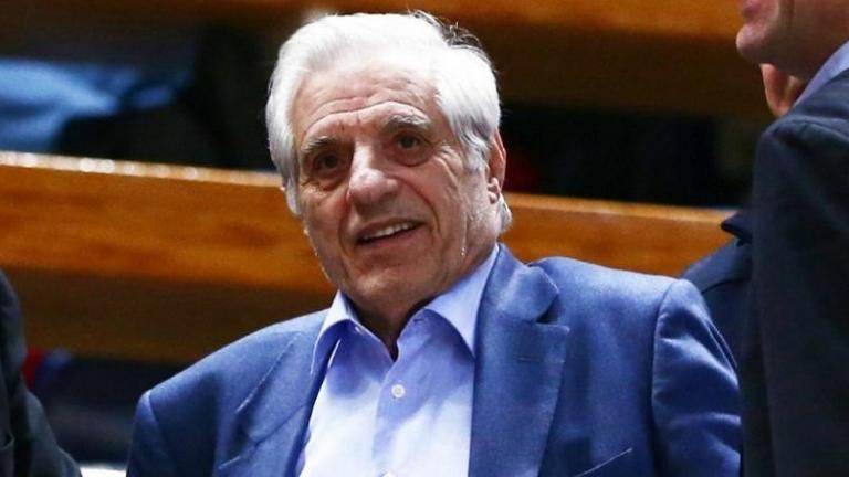 Δέος: Ο Παύλος Γιαννακόπουλος τραγουδά τον ύμνο του Παναθηναϊκού! (ΒΙΝΤΕΟ)