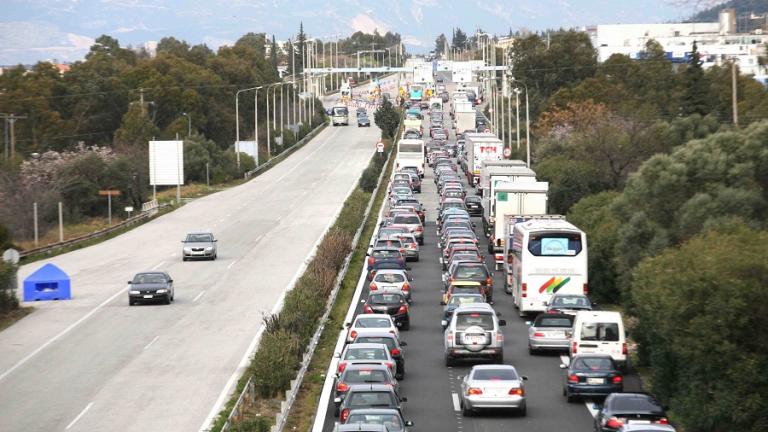 Σε εξέλιξη το πρώτο κύμα της επιστροφής των εκδρομέων 