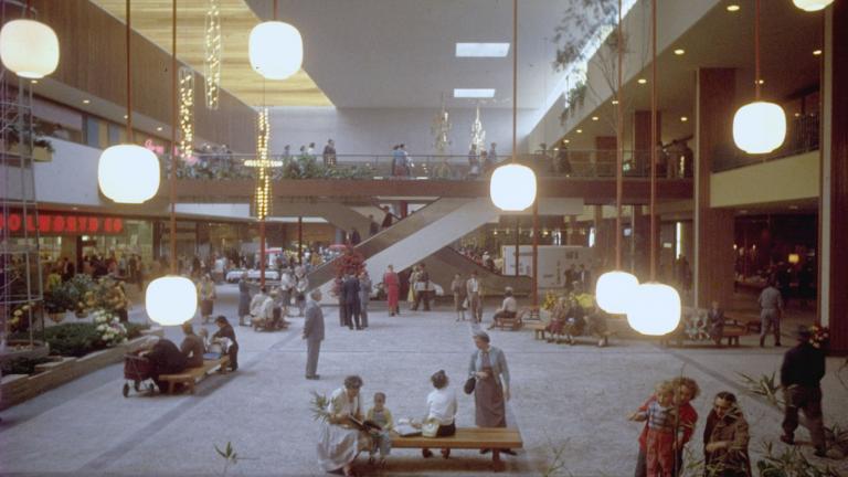 Το πρώτο εμπορικό κέντρο