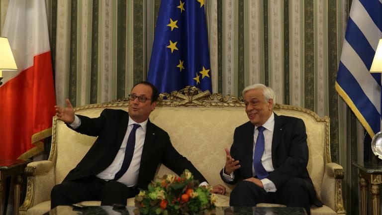 Σε θερμό κλίμα η συνάντηση του Προέδρου της Δημοκρατίας με τον Γάλλο Πρόεδρο Ολάντ (ΦΩΤΟ)