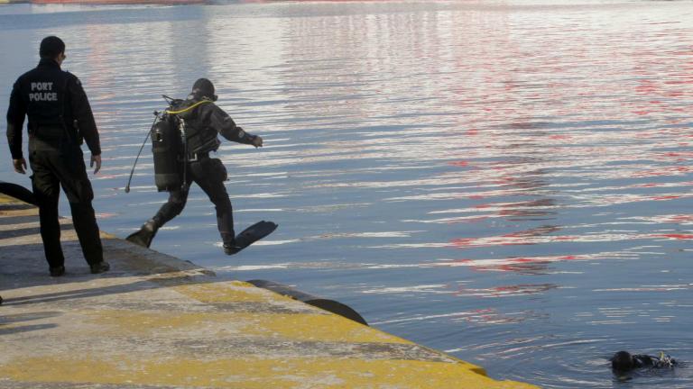 Αγνοούμενη γυναίκα από το Μενίδι βρέθηκε νεκρή ανοιχτά του λιμανιού στον Πειραιά 