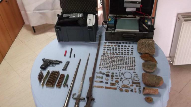 Συνελήφθη 58χρονος στα Γρεβενά με 302 αρχαία αντικείμενα και νομίσματα