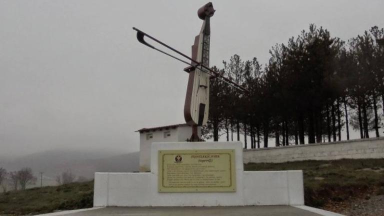 19 Μαΐου η Γενοκτονία των Ποντίων: Ποντιακή λύρα: Το όργανο – σύμβολο έγινε μνημείο