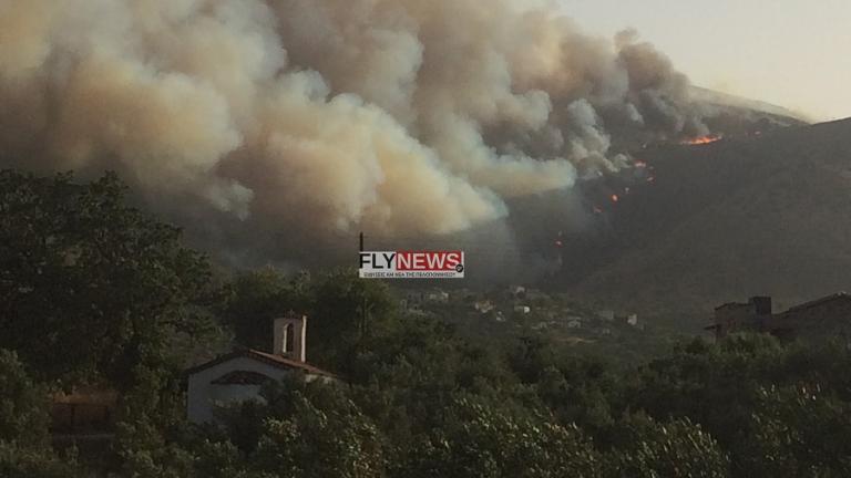 Καταστροφική η πυρκαγιά στην Ανατ. Μάνη-Κάηκαν σπίτια στον Κότρωνα και στον Παρασυρό