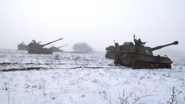 Επιχειρησιακή Εκπαίδευση της 50ης Μηχανοκίνητης Ταξιαρχίας στον χιονισμένο Έβρο (ΦΩΤΟ)