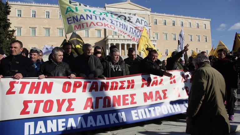 Επιστρέφουν στα μπλόκα οι αγρότες και αποφασίζουν για το μέλλον των κινητοποιήσεών τους