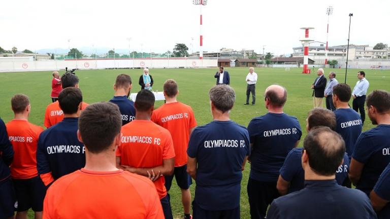 Αγιασμός για τον Ολυμπιακό, παρουσία Μαρινάκη (ΦΩΤΟ)