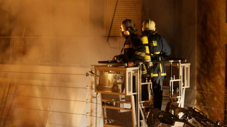 Γαλάτσι: Φωτιά σε πολυκατοικία - Απομακρύνθηκαν 20 ένοικοι  