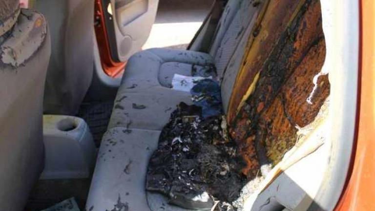 Αυτοκίνητο πήρε φωτιά από μπαταρία ηλεκτρονικού τσιγάρου