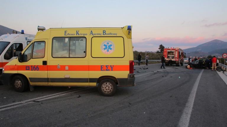 Μία νεκρή και τρεις τραυματίες σε τροχαίο 