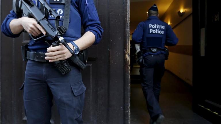 ΕΚΤΑΚΤΟ: Ένοπλος κρατά ομήρους στις Βρυξέλλες