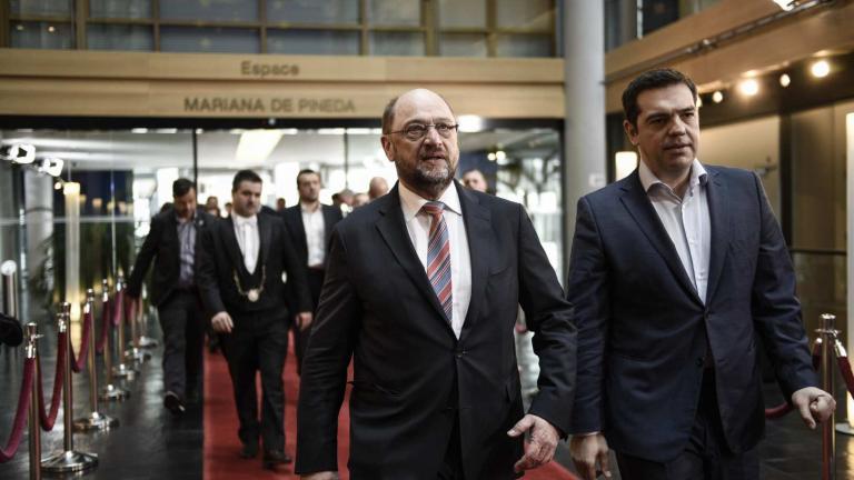 Ο ΜΑΡΤΙΝ ΣΟΥΛΤΣ ΜΕ ΤΟΝ ΑΛΕΞΗ ΤΣΙΠΡΑ ΣΤΙΣ ΒΡΥΞΕΛΛΕΣ