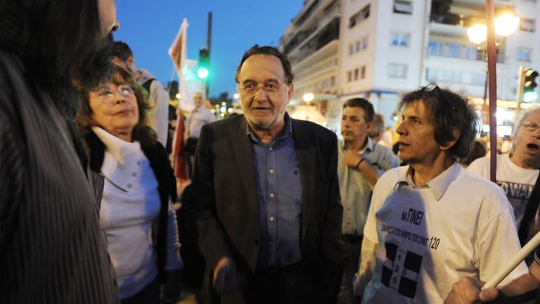 Συγκέντρωση της ΛΑΕ έξω από τη Βουλή για τον ΟΛΠ