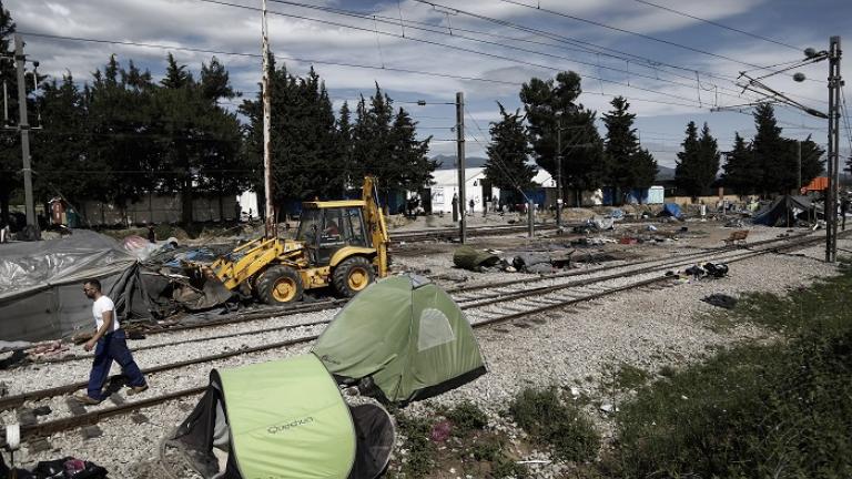 Ολοκληρώθηκε και η δεύτερη ημέρα της επιχείρησης στην Ειδομένη με προτεραιότητα τις σιδηροδρομικές γραμμές
