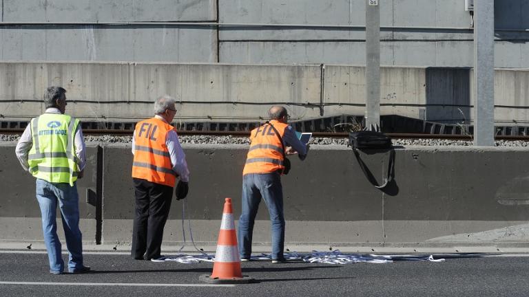 Πραγματογνώμονες της οικογένειας Μαυρίκου στο σημείο που κάηκε το τζιπ