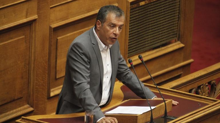 Θεοδωράκης: Η κυβέρνηση διαλύει τα τελευταία ψήγματα αξιοπιστίας προς τους επενδυτές