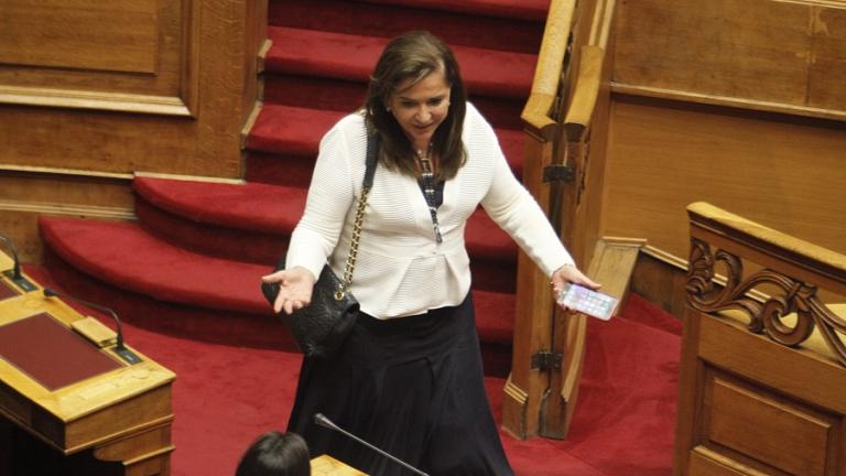 Μπακογιάννη κατά κυβέρνησης για τις άδειες - Φασιστοειδής η αντίληψη σας 