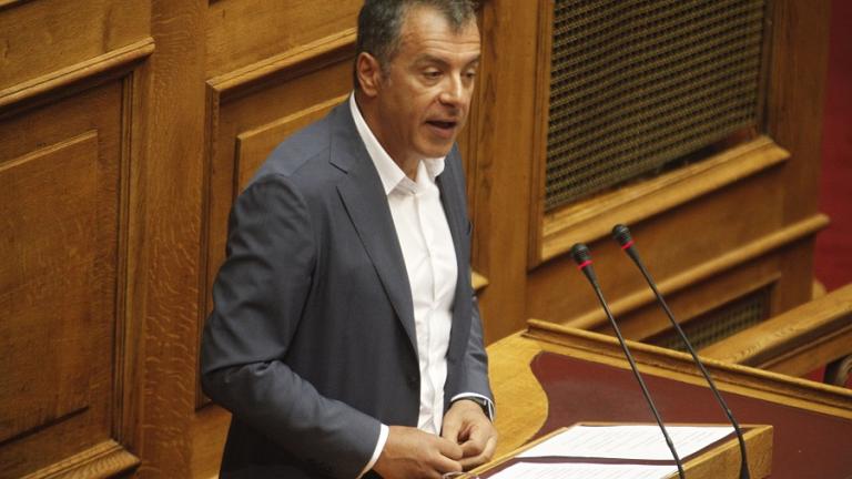 Θεοδωράκης: Προτιμάτε την ακυβερνησία από μία κυβέρνηση των αντιπάλων σας