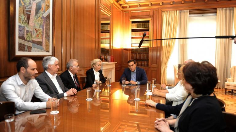 Την πρόταση της κυβέρνησης για τα ειδικά μισθολόγια παρουσιάζει στους δικαστικούς ο Αλέξης Τσίπρας