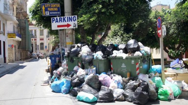 Ηράκλειο: Βγαίνουν τα απορριμματοφόρα για να συνεχισθεί η αποκομιδή των σκουπιδιών