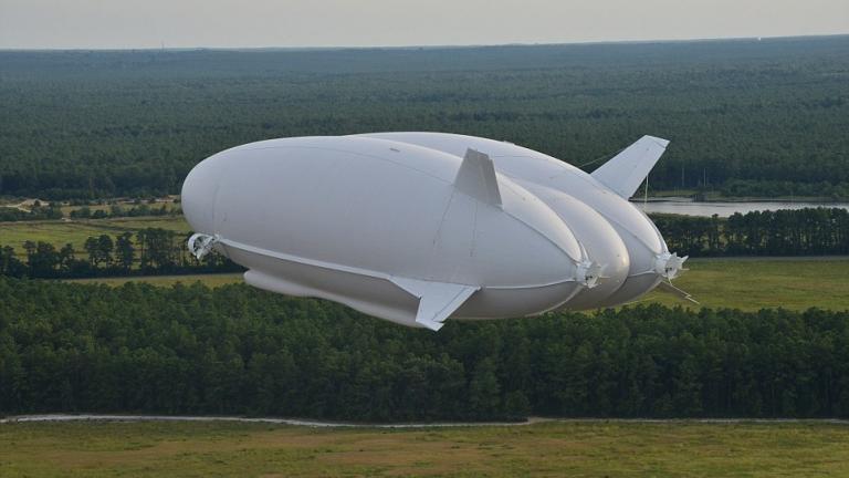 Κάτι ανάμεσα σε αερόστατο και αεροπλάνο το Airlander απογειώθηκε