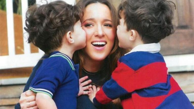 Οικογενειακώς η Καλομοίρα στην Αθήνα