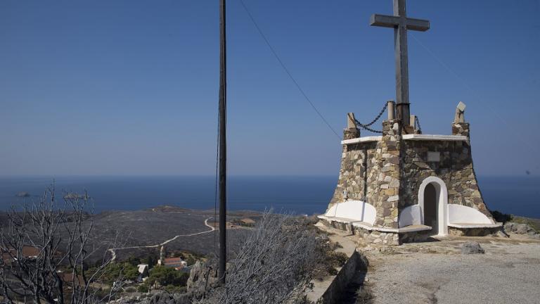 Παραμένουν χωρίς ενεργό μέτωπο τα Κύθηρα-Θετικά νέα και από τα υπόλοιπα πύρινα μέτωπα