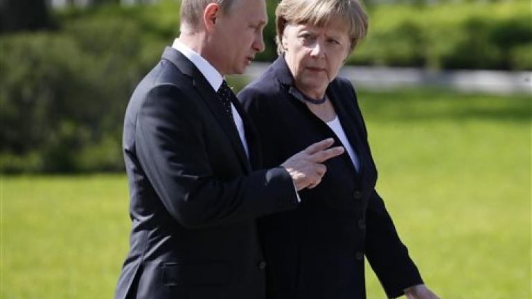 Πούτιν και Μέρκελ διαπίστωσαν ότι οι συμφωνίες του Μινσκ για την Ουκρανία έχουν “βαλτώσει”