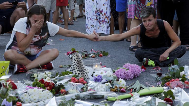 Αποδοκιμάστηκε ο Γάλλος πρωθυπουργός στην Νίκαια 