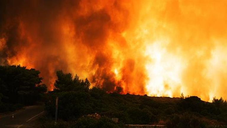 Τσακώνονται πάνω από τα αποκαϊδια κυβέρνηση και αντιπολίτευση: Δεν μπορεί να σωθεί αυτή η χώρα…