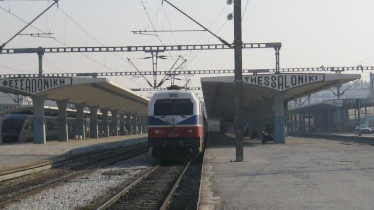 Σε κρίσιμη κατάσταση 15χρονος που τινάχτηκε από ρεύμα σε βαγόνι στην Θεσσαλονίκη