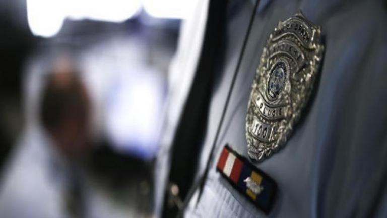 Το μετάλλιο του “Αστυνομικού Σταυρού” θα απονεμηθεί σε ήρωα αστυνομικό που έσωσε 5χρονο από φλεγόμενο διαμέρισμα