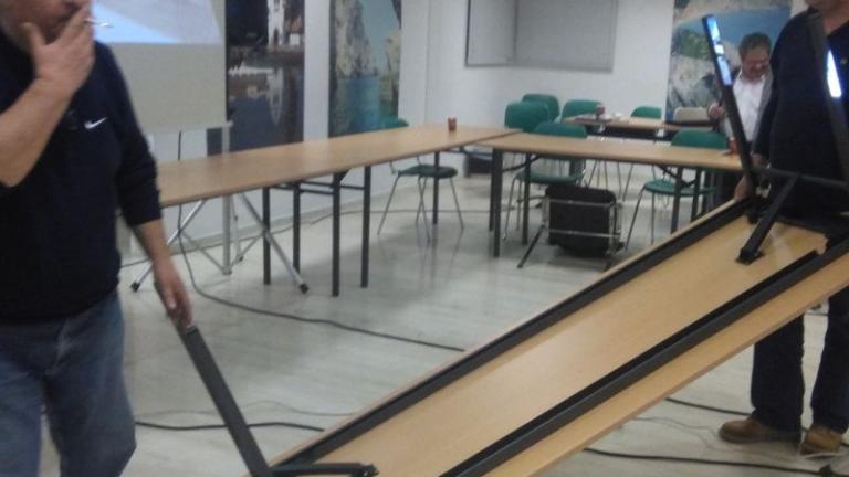 Κέρκυρα: Έφυγαν καρέκλες στο Περιφερειακό Συμβούλιο για το ΧΥΤΑ Τεμπλονίου (ΦΩΤΟ)