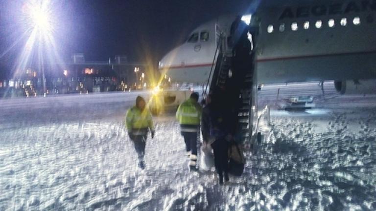 Τελείωσαν τα αποθέματα αλατιού στο αεροδρόμιο "Μακεδονία"
